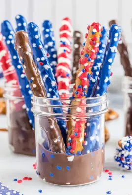 4th of July Chocolate Covered Pretzel Rods